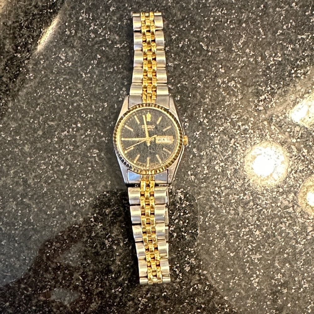 Vintage women’s seiko watch